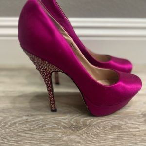 Steve Madden Pink Rhinestone shoes size 8